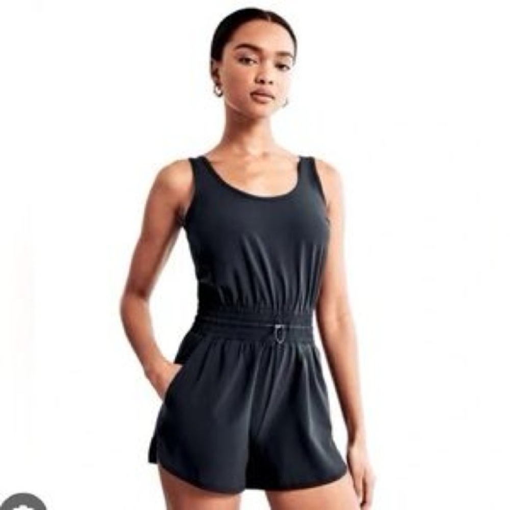 Abercrombie & Fitch Black Top
